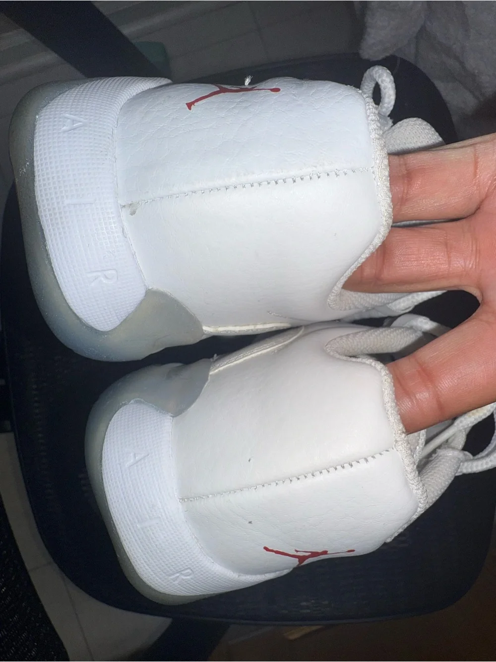 Air Jordan 11 CMFT Low Cherry